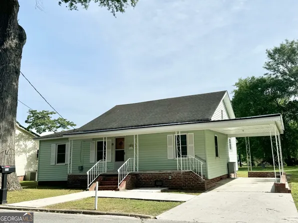 223 7th St, Trion, GA 30753