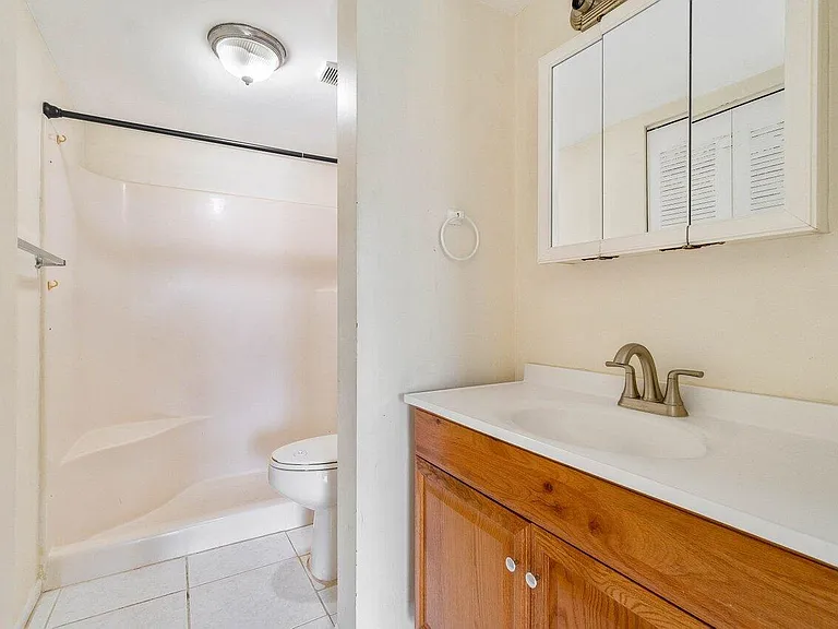 6736 Palmetto Cir S #105 — Photo 21