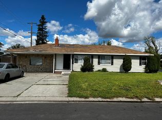 301 Lotus Ln, Modesto, CA 95350