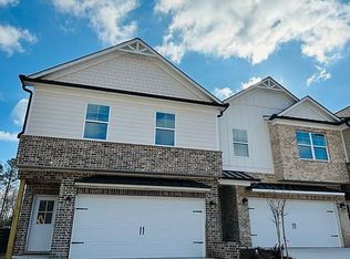 37 Creekside Commons Dr, Hoschton, GA 30548
