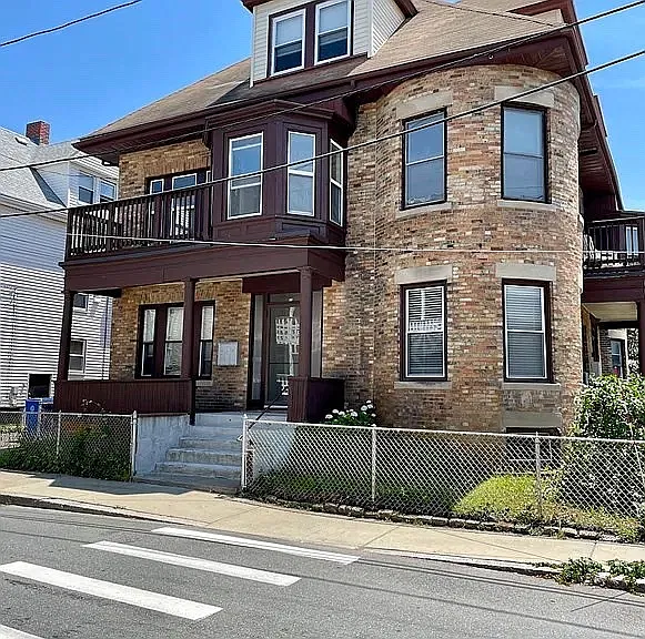 5 Wave Way Ave #3