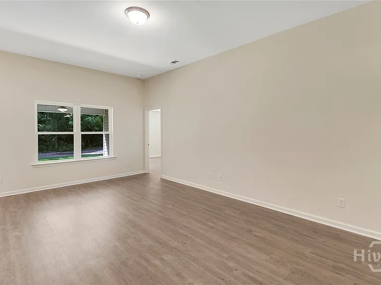 532 Cade Dr — Photo 8