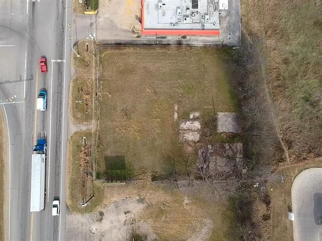 2nd image of 8733 State Highway 34 S