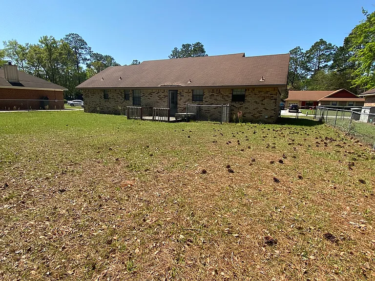 105 Maid Marian Ct — Photo 31