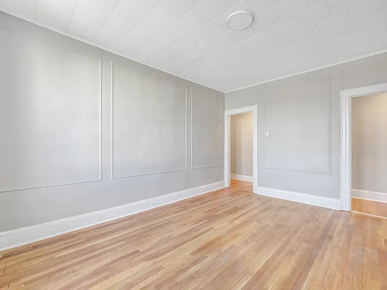 102 Genessee Ave — Photo 10