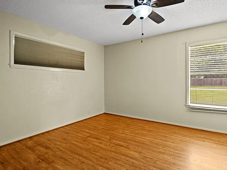 905 N Johnson Ave — Photo 8