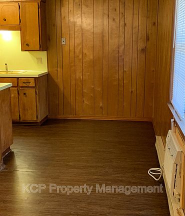 4th image of 1007 Cedar St APT 12