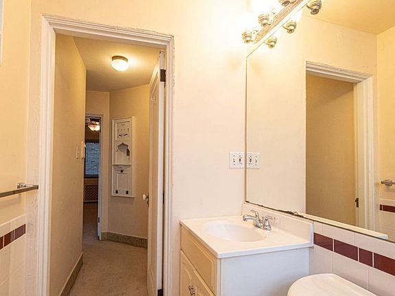 2nd image of 116-120 Central Sq #120-F