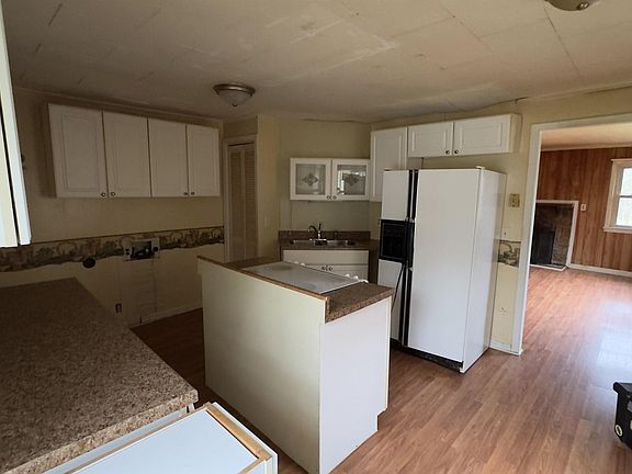 5th image of 3312 Central Ave