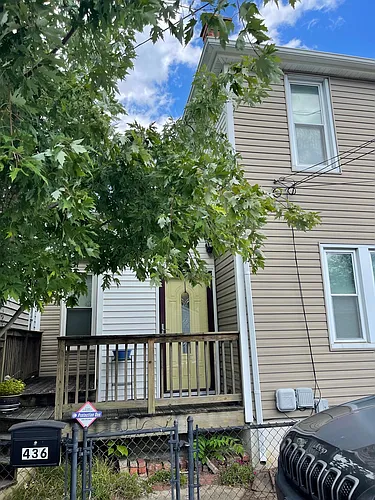 436 E Redbud Aly Photo 1