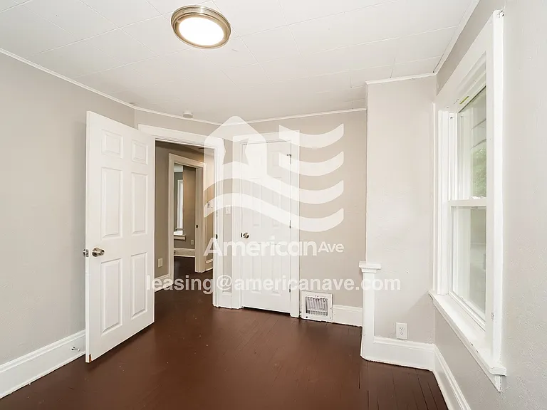 1086839_009_bedroom_13846671.jpg