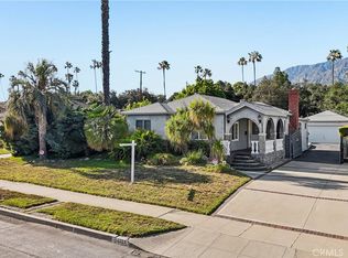 2209 Queensberry Rd, Pasadena, CA 91104