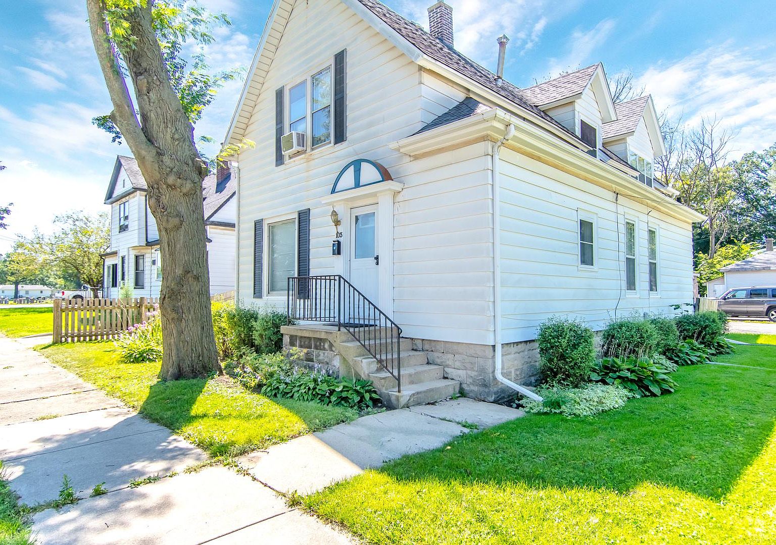 103 Clement St 105, Joliet, IL 60435 Zillow