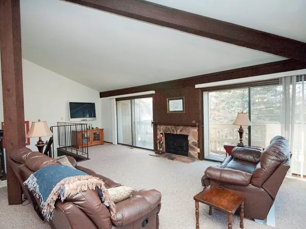 603 Knollwood Cir #5020A, Fontana, WI 53125