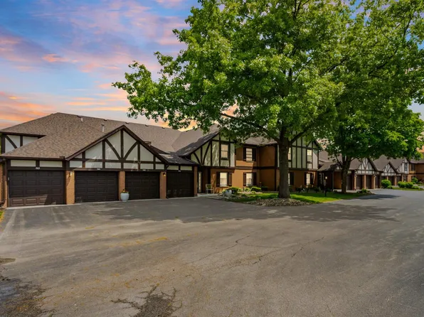 4150 E 60th St APT 503, Davenport, IA 52807