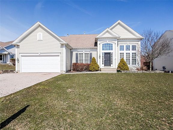 2nd image of 36 Schooner Cove Ln