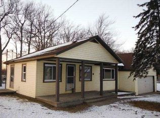 2261 Oak Rd, Pinconning, MI 48650
