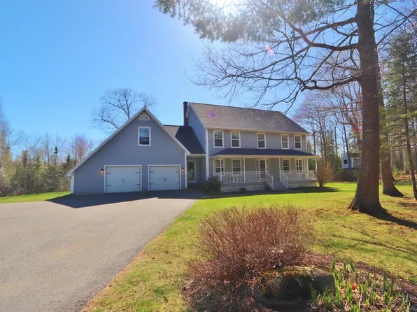107 Hughes Boulevard, Hampden, ME 04444