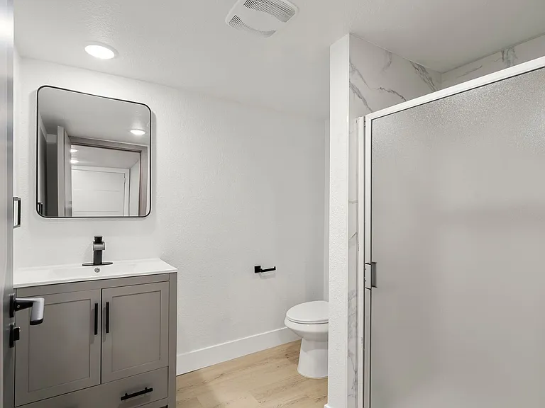 313 D St — Photo 18
