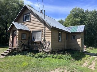 11801 Black River Rd, Ironwood, MI 49938