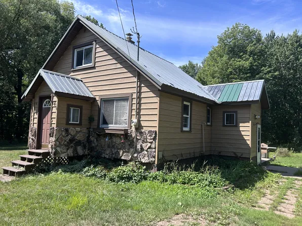 11801 Black River Rd, Ironwood, MI 49938