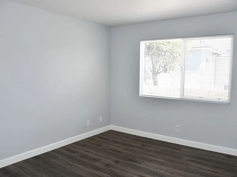 155 N Bitterbush St #B — Photo 17