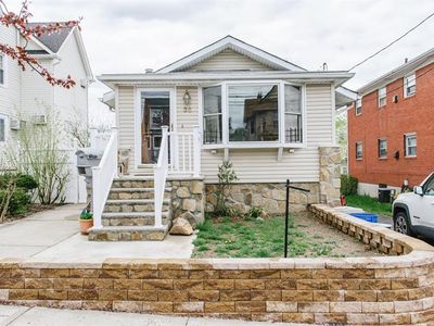 38 Perry Ave, Staten Island, NY, 10314