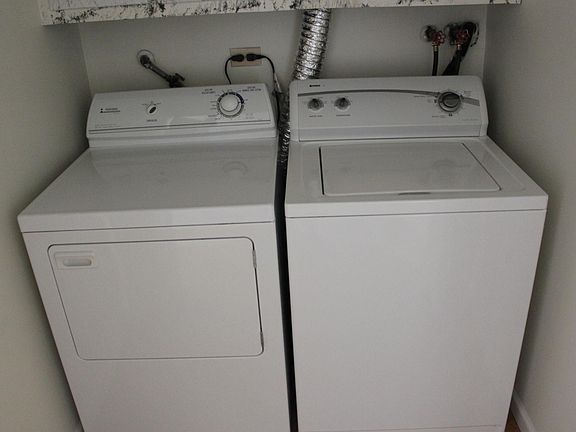 5th image of 1132 Hinswood Dr APT 203