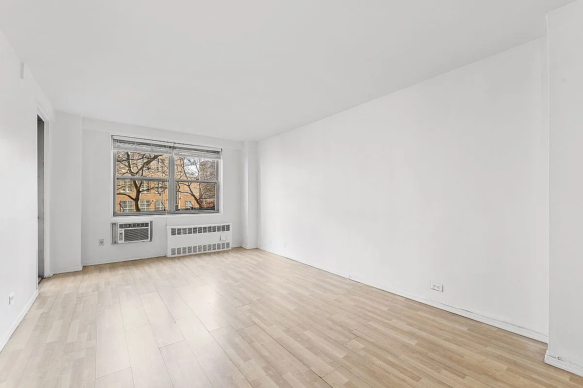 6115 97th St APT 1J photo 1