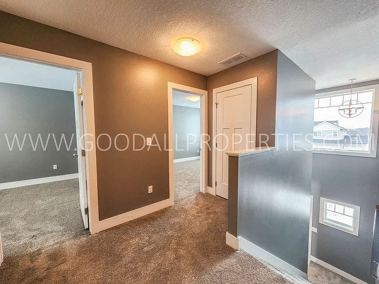 1306 Green Hills Dr — Photo 20