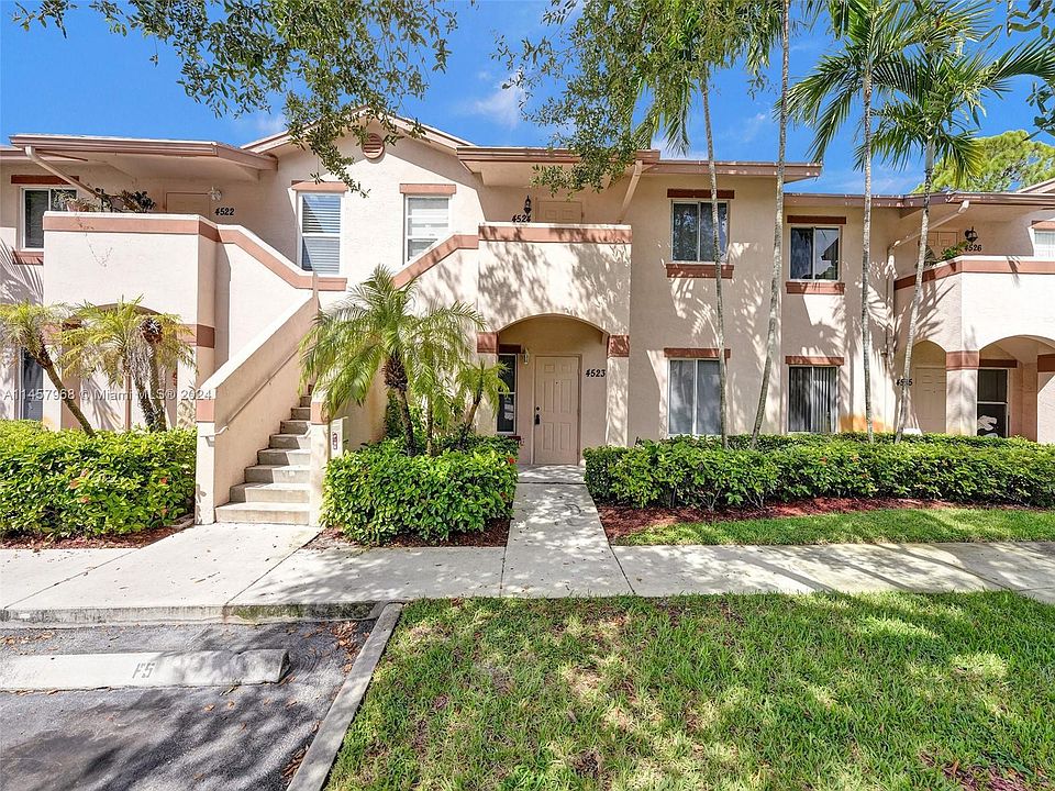 1st image of 4523 Oak Terrace Dr #4523
