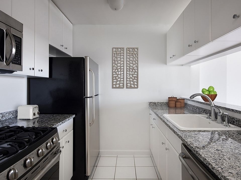 1st image of 400 Chambers St APT 4F