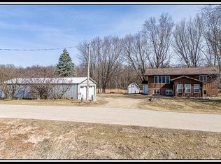 N7906 Hickory Rd, Bear Creek, WI 54922