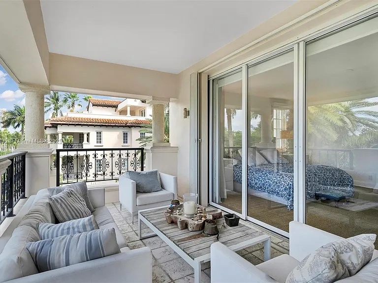 19237 Fisher Island Dr #19237 — Photo 22