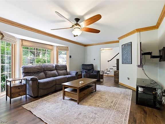 5th image of 858 Cliffside Dr