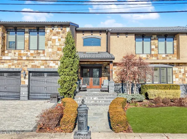 5 Anthony St, Staten Island, NY 10309