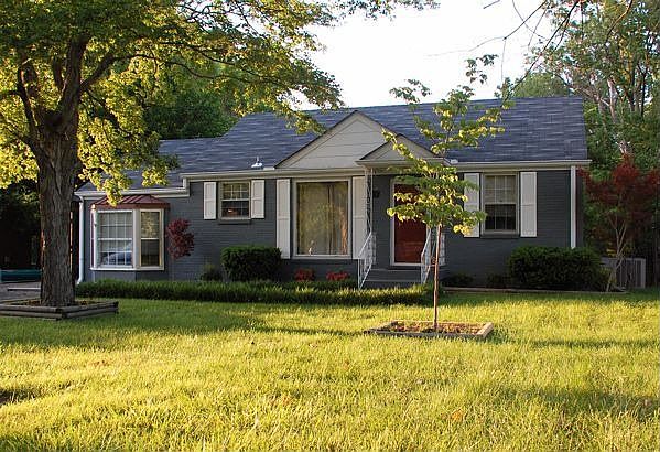 Exterior: Well-Maintained