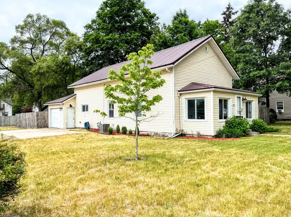 703 N 4th Ave, Big Rapids, MI 49307