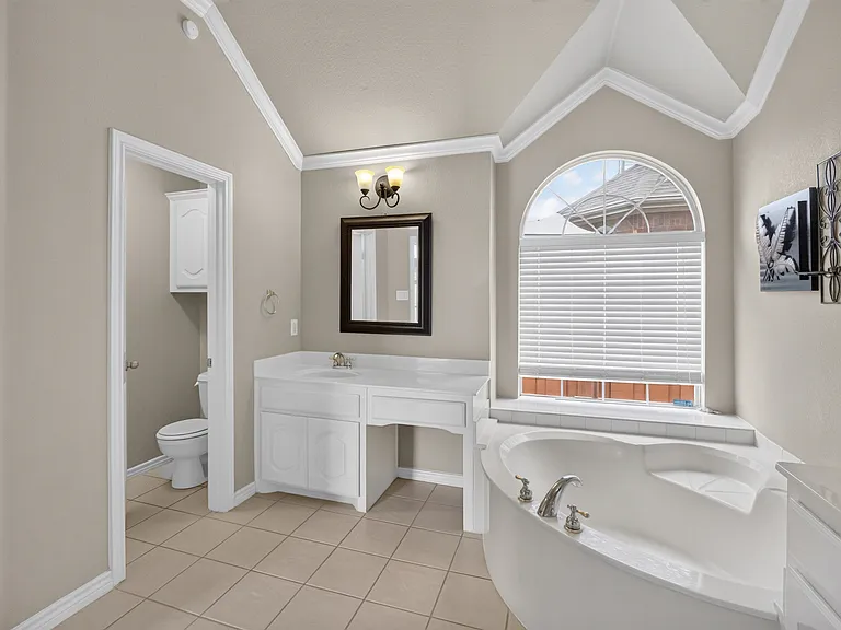 2848 Gillespie Ln — Photo 28