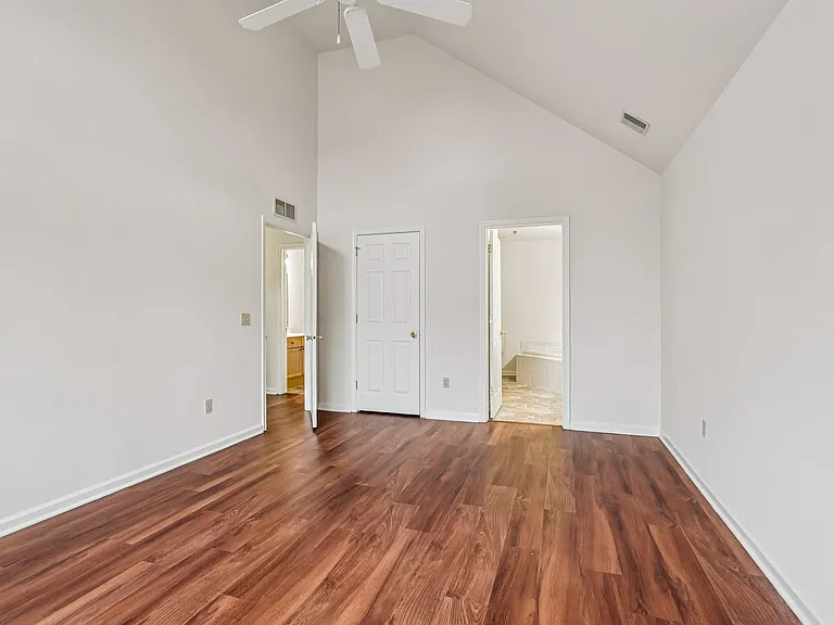 Autumn Park Apartments — Photo 68