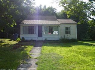 6 Winthrop Rd, Chester, CT 06412