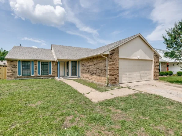 513 Carl C Senter St, Forney, TX 75126