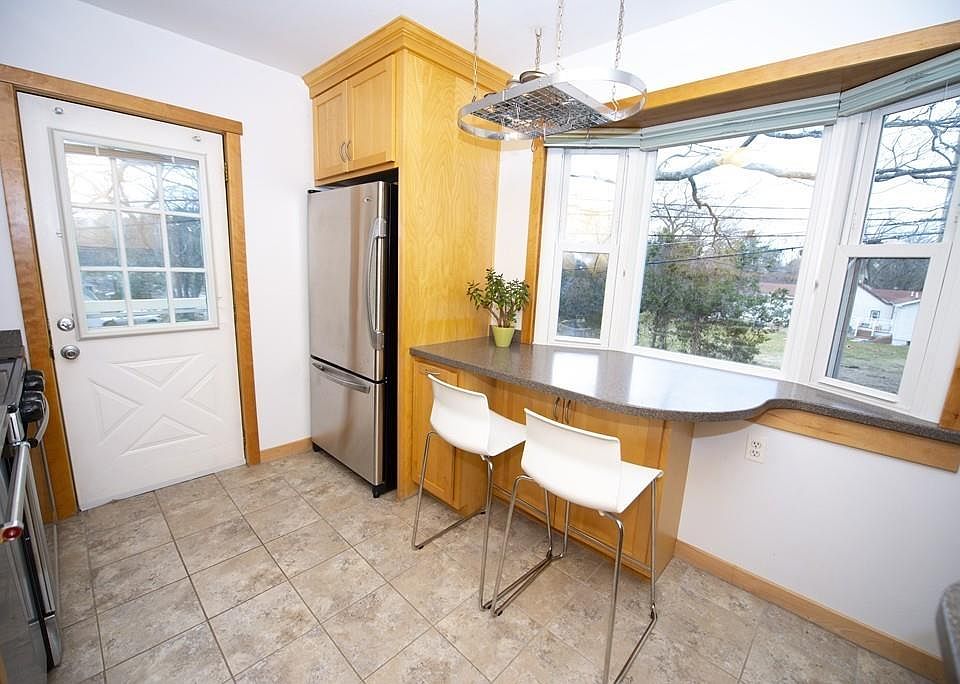 63 Pine St, Natick, MA 01760 Zillow