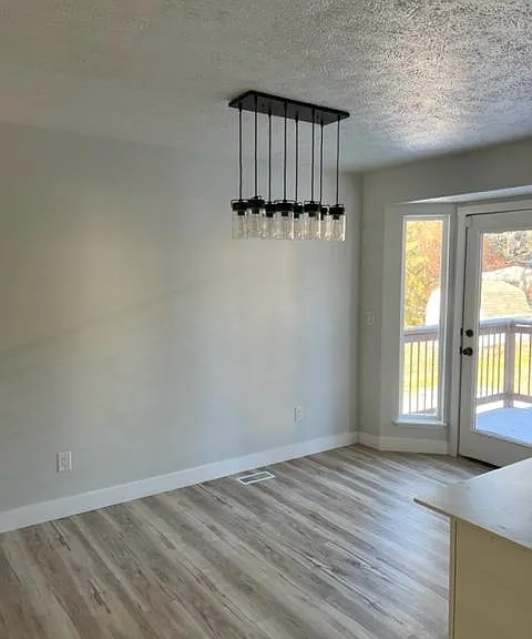 315 E Shore Rd — Photo 6