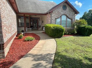 10886 E Canyon Oaks Rd, Claremore, OK 74017