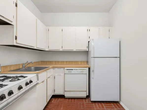 3 Hanover Square image 4 of 12