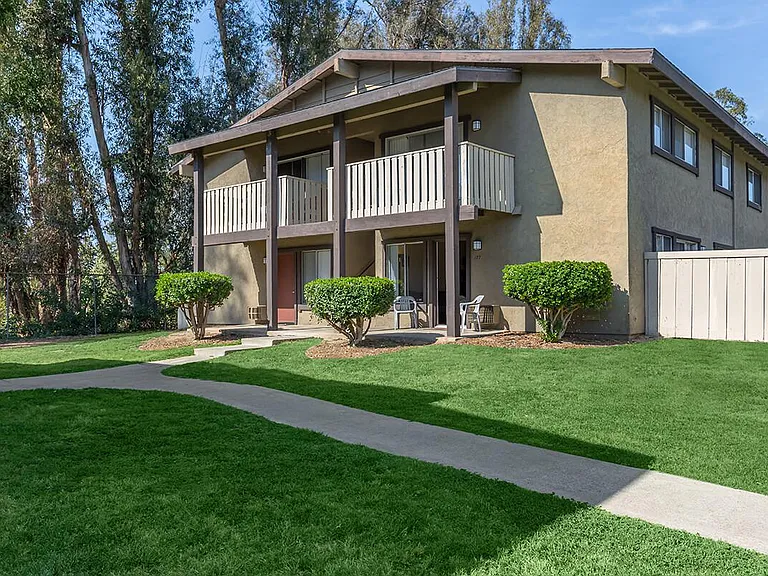 Saddleback Ranch Apartments — Photo 50