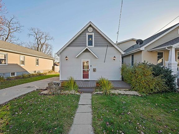 4th image of 1108 E Hines Ave