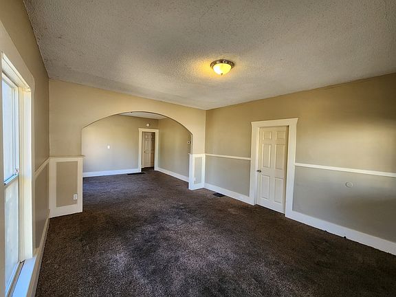 4th image of 2129 30th Ave N