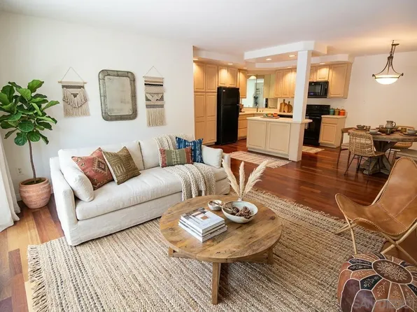 6780 Friars Rd Unit 373, San Diego, CA 92108